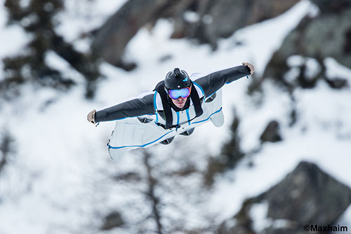 Matt G, with level arms and a flat wingsuit configuration.